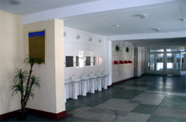 Холл столовой